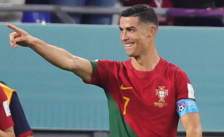 Cristiano Ronaldo, 37 anni, con la rete segnata all’esordio contro il Ghana è diventato il primo e finora unico giocatore capace di fare gol in cinque mondiali