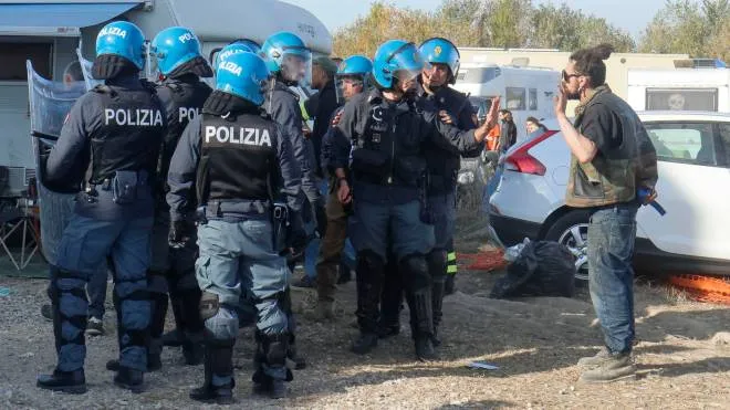 Italian police on Monday morning started dismantling a massive rave party that had been going on in an abandoned warehouse at Modena since Saturday, 31 October 2022. ANSA/ELISABETTA BARACCHI