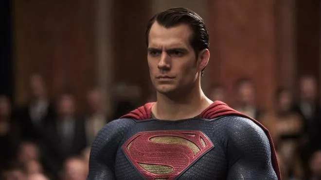 Henry Cavill nei panni di Superman