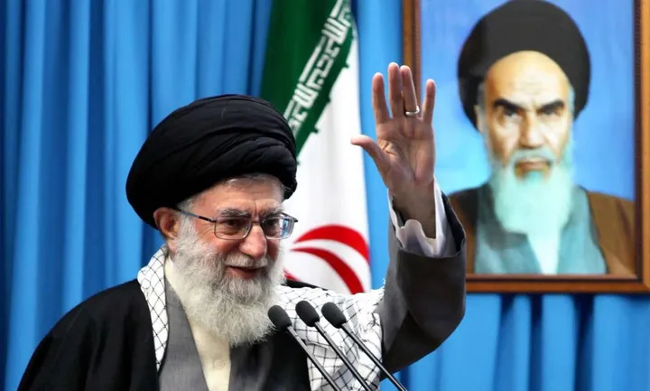 La guida suprema della Repubblica islamica iraniana, l’Ayatollah Ali Khamenei, è nato il 19 aprile del 1939. È in carica dal 1989