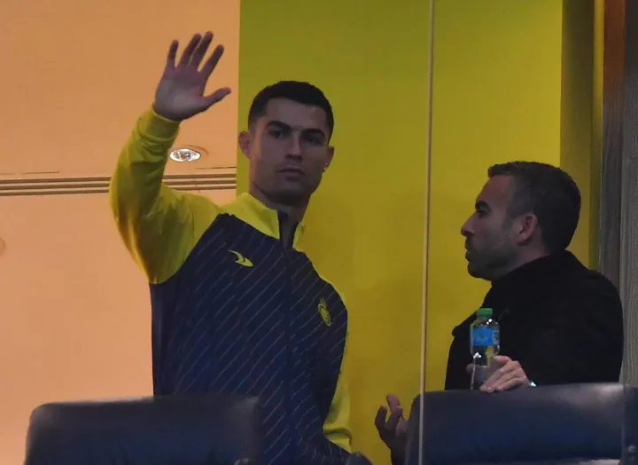 Cristiano Ronaldo ieri in tribuna nella prima partita dell’Al Nassr dopo il suo ingaggio