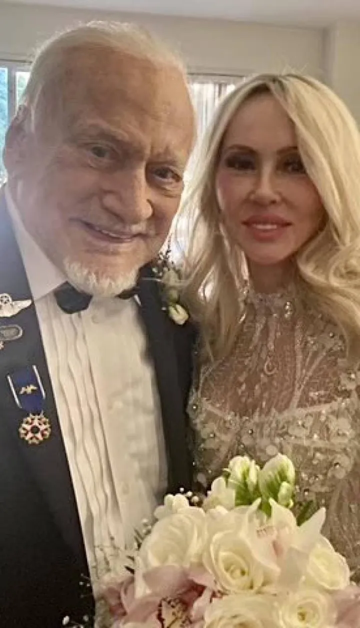 Buzz Aldrin e Anca Faur, 93 e 63 anni, il giorno delle nozze