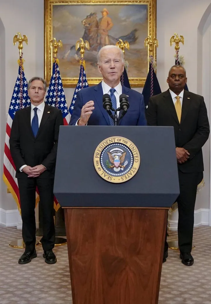 Il presidente Usa Joe Biden, 80 anni, con il segretario di Stato, Antony Blinken (60 anni), e il segretario della Difesa, Lloyd Austin (69)