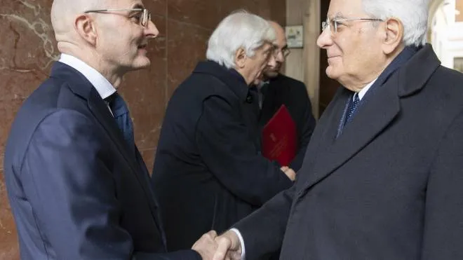 Sergio Mattarella, 81 anni, e il neo eletto vice del Csm Fabio Pinelli, nato nel 1966