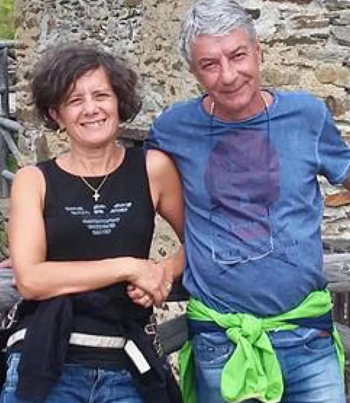 Una foto tratta da Facebook di Romano Fagoni e della moglie Raffaella Ragnoli