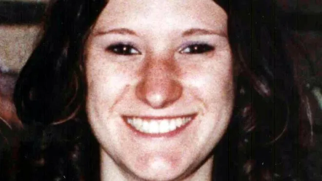 Serena Mollicone aveva 18 anni quando scomparve il primo giugno 2001; il corpo fu. ritrovato due giorni dopo in località Fontecupa