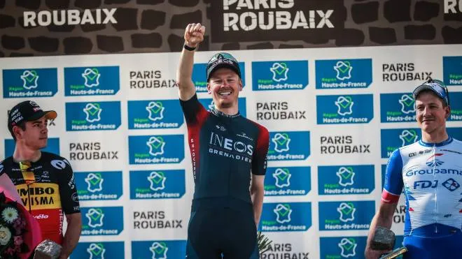 Parigi-Roubaix, il podio del 2022 (Ansa)