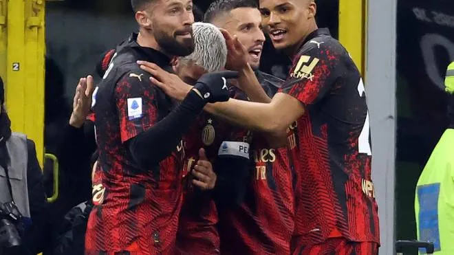 Il Milan festeggia Theo Hernandez che al 25’ provoca l’autogol di Musso con un gran tiro al volo e sblocca la partita: i rossoneri battono l’Atalanta confermando di aver completamente superato il momento di appannamento
