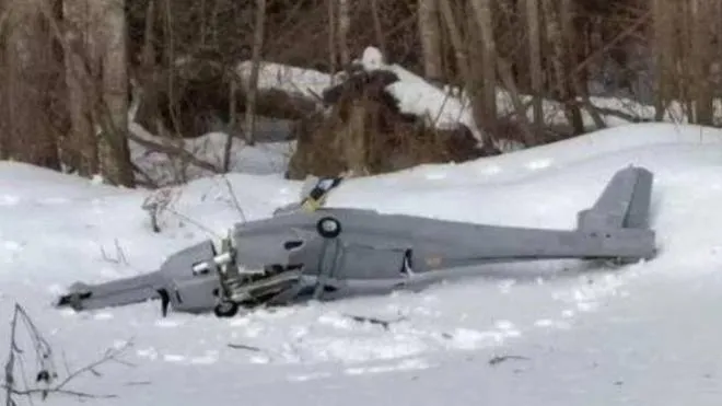 I resti del drone ucraino caduto o abbattuto vicino a Kolomna, nell’Oblast di Mosca, a meno di 100 chilometri dalla capitale russa