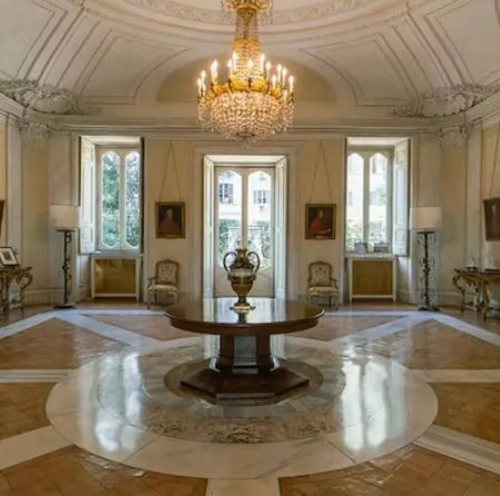 Villa Bonaparte, sede dell’ambasciate francese in Vaticano (foto Formosa, Fai)