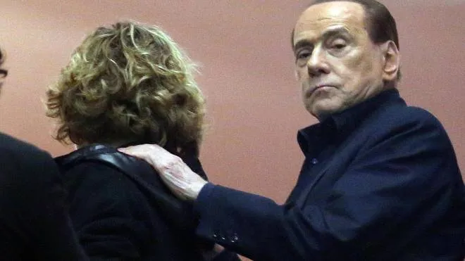 Silvio Berlusconi attends during the Italian Serie A soccer match between AC Milan and Atalanta  at Giuseppe Meazza stadium in Milan, 7 November  2015. 
ANSA / MATTEO BAZZI