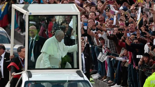 Pope Francis greets parishioners from his popemobile during an itinerary from the Catam aerial base to the Papal Nunciature in Bogota, Colombia, 06 September 2017. The Pontiff starts a five-day visit today with activities in Bogota, Villavicencio, Medellin and Cartagena. EFE/Jose Jacome