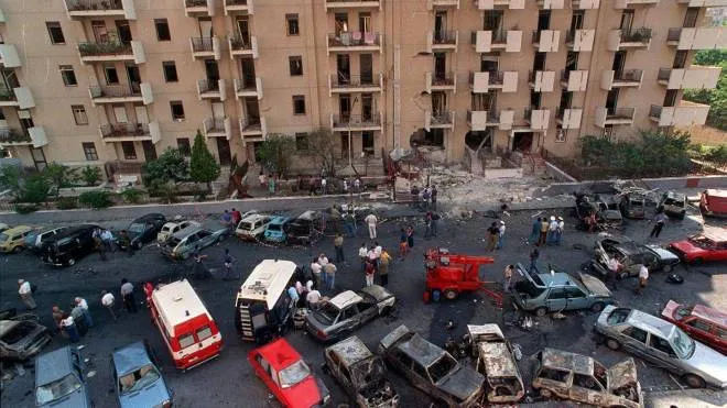 Una panoramica del luogo della strage di via D'Amelio, il 19 luglio 1992.   GIOSUE' MANIACI/ANSA