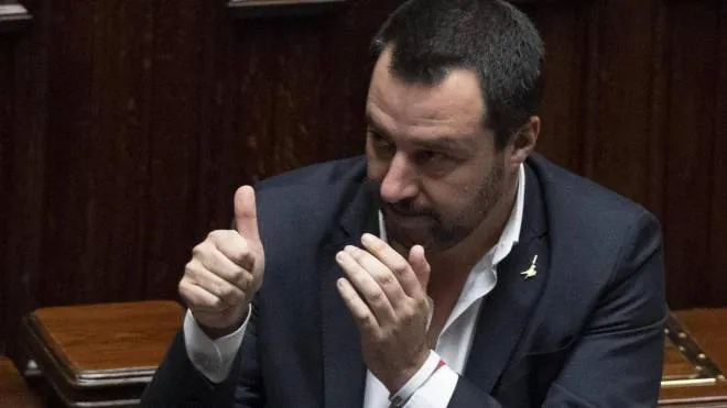 Il vicepremier e ministro dell'Interno, Matteo Salvini, al termine del voto finale per il Dl Sicurezza nell'Aula della Camera. Roma, 28 novembre 2018.
ANSA/CLAUDIO PERI