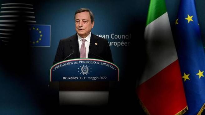 Il presidente del Consiglio Mario Draghi a Bruxelles (Ansa)