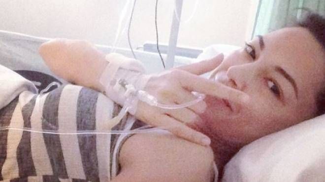 Giorgia Surina in ospedale dopo l'operazione (Instagram)