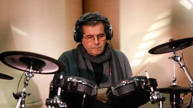 Il batterista della band, Giovanni Pezzoli (fotoSchicchi)