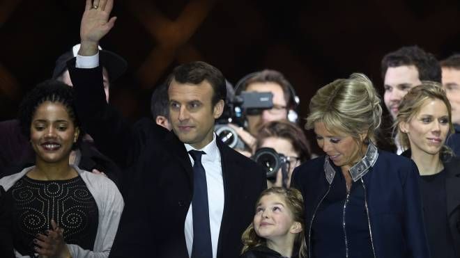 7 maggio: Macron è il nuovo presidente francese