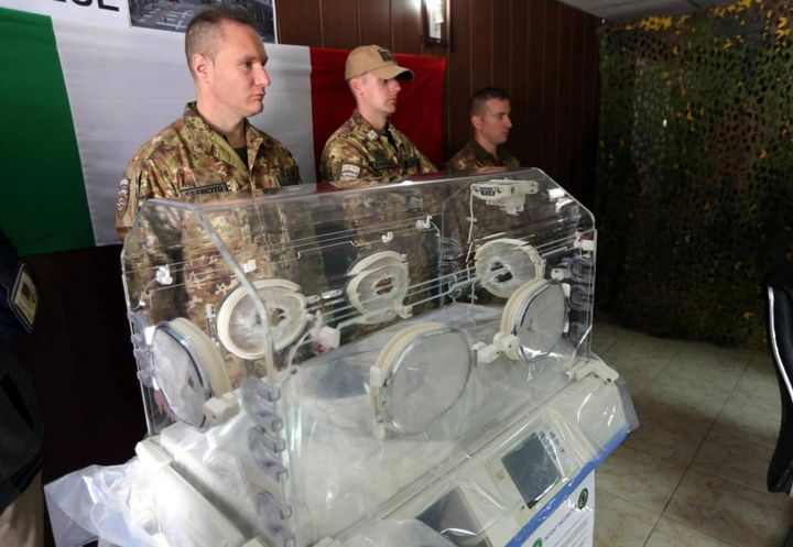 Incubatrici donate dall'Italia all'ospedale pediatrico di Herat, Afghanistan (Ansa Epa)