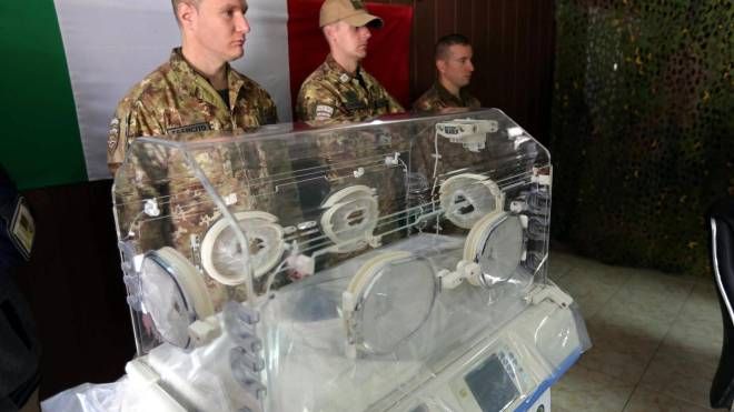Incubatrici donate dall'Italia all'ospedale pediatrico di Herat, Afghanistan (Ansa Epa)