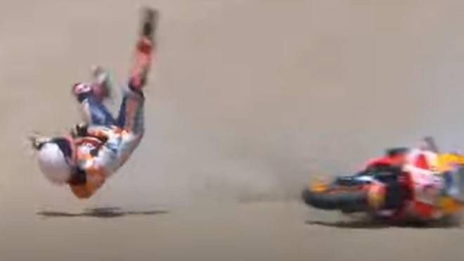 Jerez de la Frontera, Gp di Spagna: la sequenza della caduta di Marc Marquez (Ansa/YouTube)