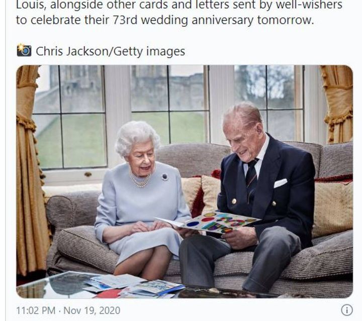 La foto ufficiale di Elisabetta e Filippo (Twitter Casa Reale)