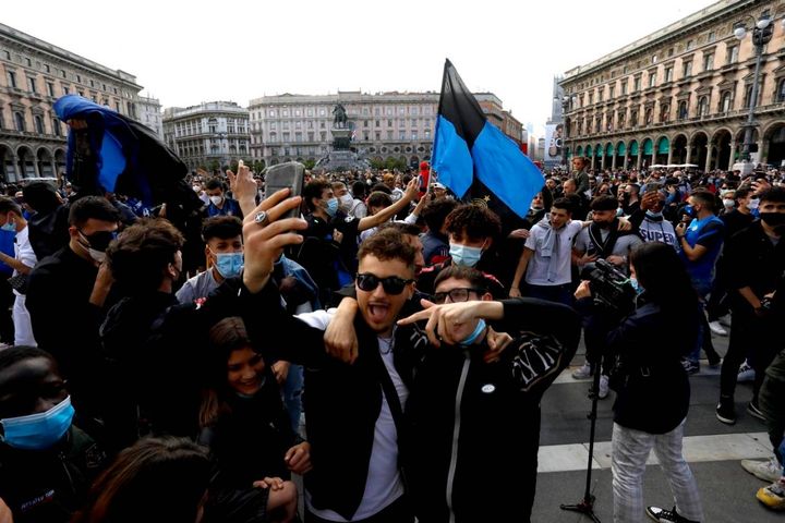 Il popolo nerazzurro si riversa nel centro di Milano