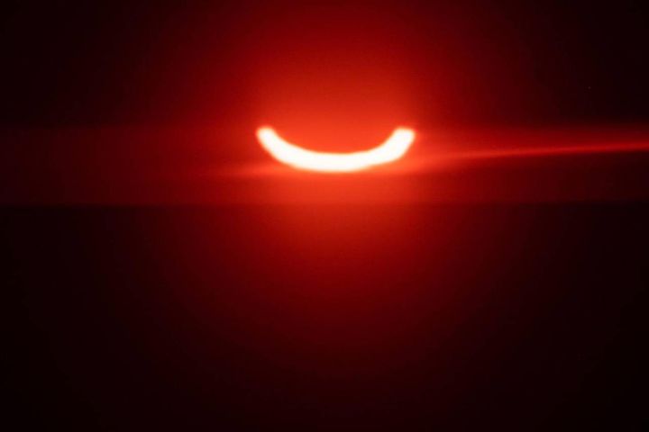 La rarissima eclissi vista dal Canada (Ansa)