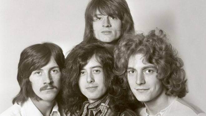 Una foto di scena di Becoming Led Zeppelin di Bernard MacMahon, (Ansa)