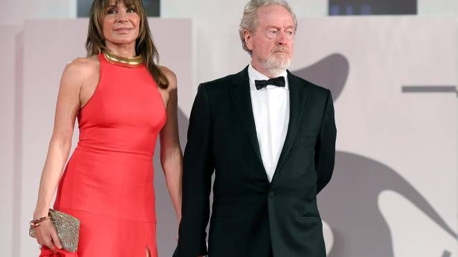 Ridley Scott e la moglie Giannina Facio (Ansa)