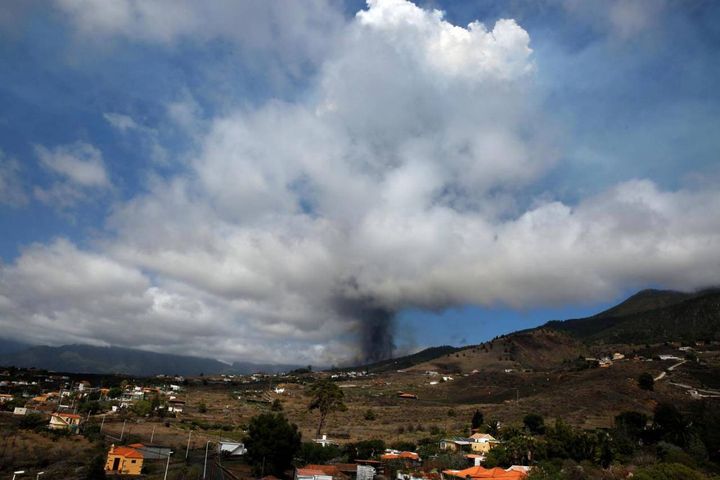 Eruzione del vulcano Cumbre Vieja a La Palma, isole Canarie (Ansa)