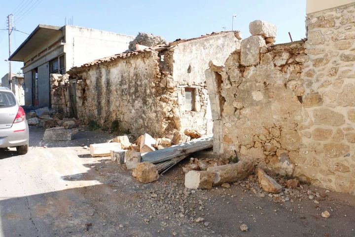 Danni ad Arkalochori causati dal sisma magnitudo 5.8, Creta, Grecia, 27 Settembre 2021