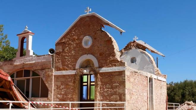 Chiesa danneggiata dal sisma a Roussochoria, est di Creta, Grecia, 27 Settembre 2021