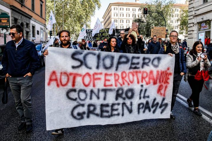 Sciopero generale trasporti gli autoferrotranvieri nel corteo a Roma