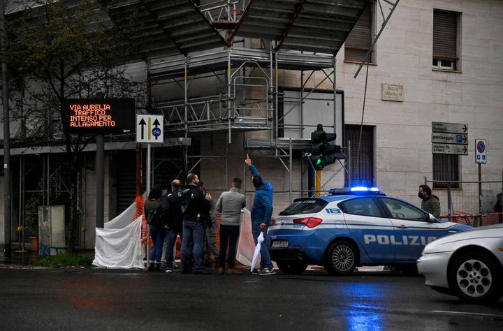 Sul posto 118 e polizia. La vittima, un cittadino romeno di 41 anni è deceduto sul colpo.