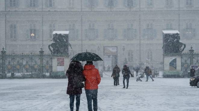 Nevica a Torino, allerta giallo nel Monferrato e in pianura (Ansa)