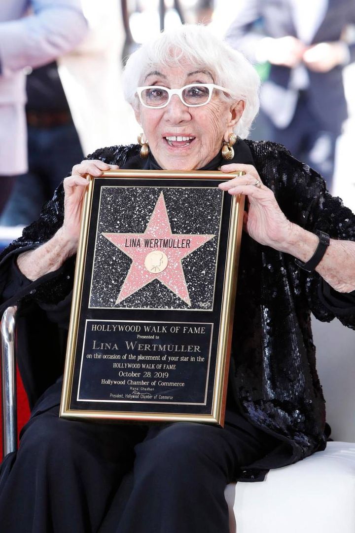 La stella di Lina Wertmuller brilla sulla Walk of Fame di Hollywood (Ansa)