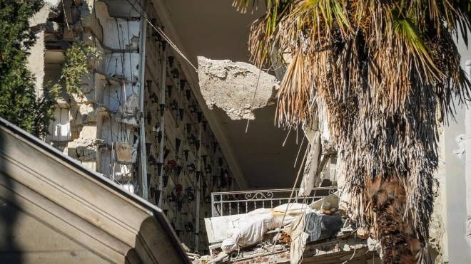 Napoli, Cimitero di Poggioreale: il crollo avvenuto di notte ha evitato vittime