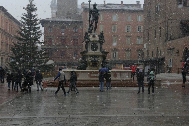 Neve in centro a Bologna (FotoSchicchi)