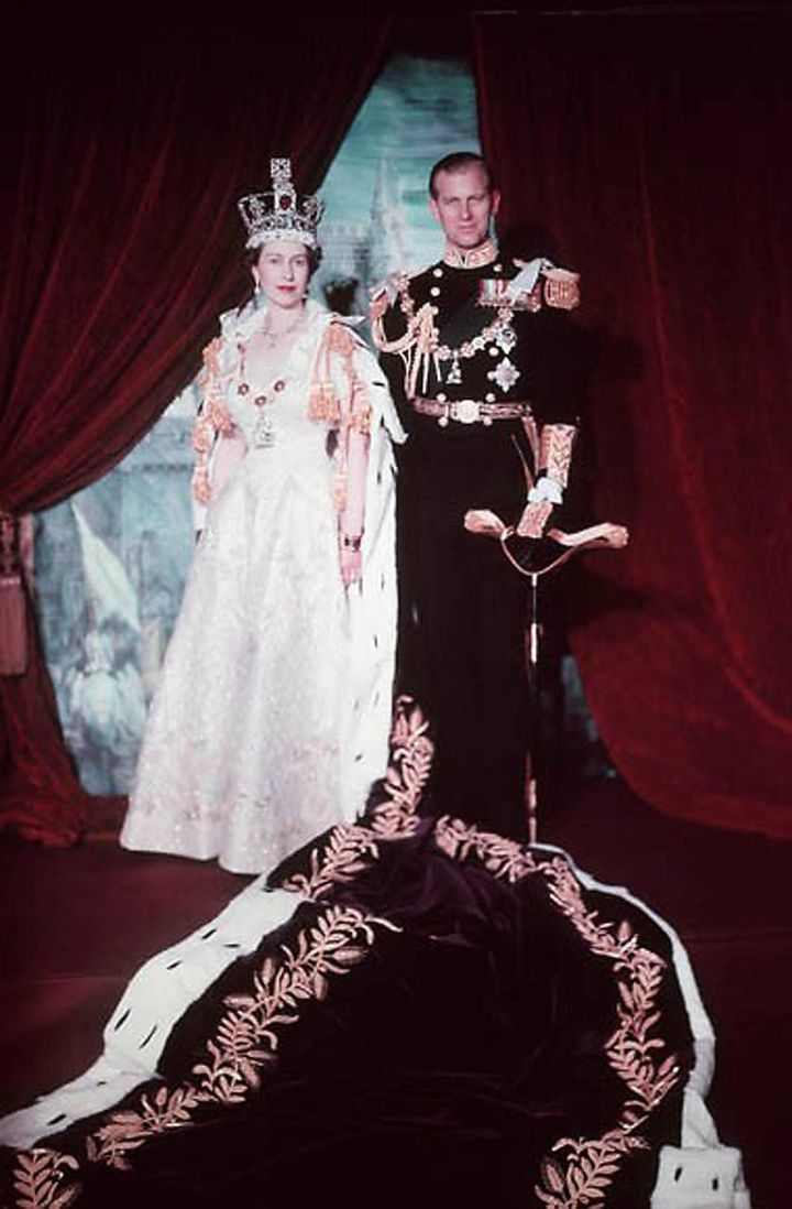 Elisabetta II festeggia i 70 anni di regno: mai nessuno come lei (Ansa)