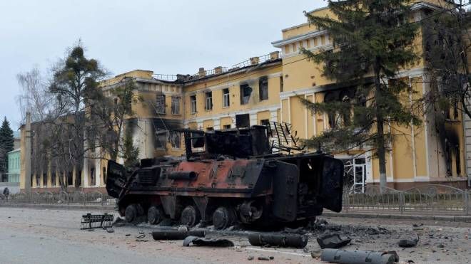 Quinto giorno di guerra in Ucraina: le forze russe invadono Kharkiv (Ansa)