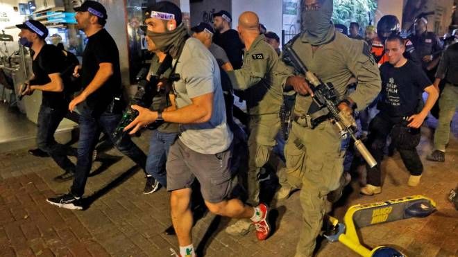 Dopo l'attentato a Tel Aviv in Israele è  massima allerta (Ansa)