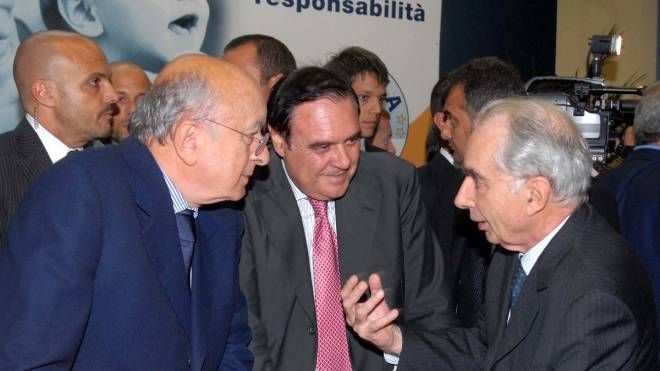 Con Clemente Mastella e Giuliano Amato (ImagoE)