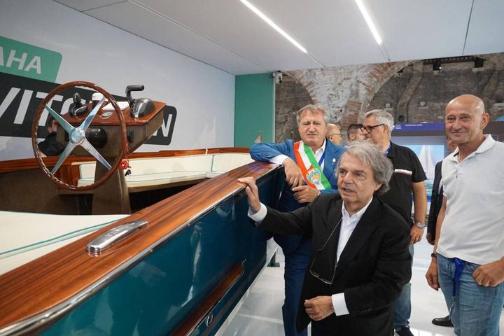 Il sindaco Luigi Brugnaro con il ministro Renato Brunetta invisita agli stand