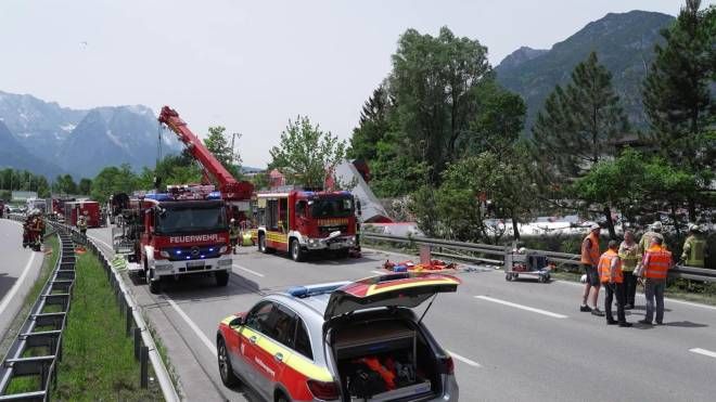 L'incidente ferroviario nelle Alpi bavaresi (Ansa)