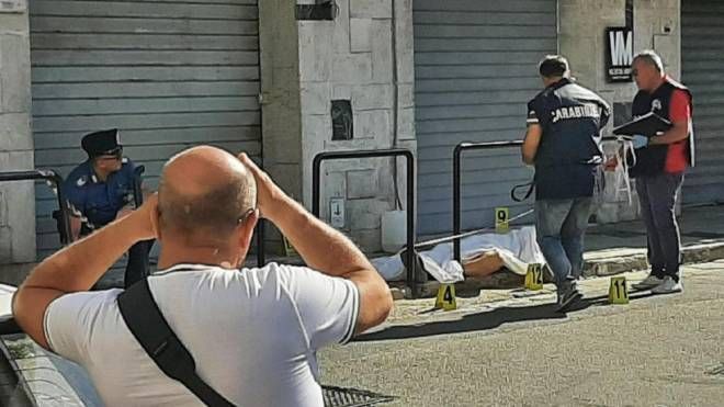 Omicidio nel quartiere di Soccavo, alla periferia occidentale di Napoli
