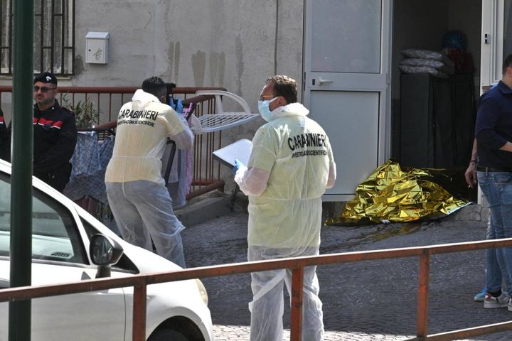 Duplice omicidio a Ponticelli, sul posto i carabinieri 