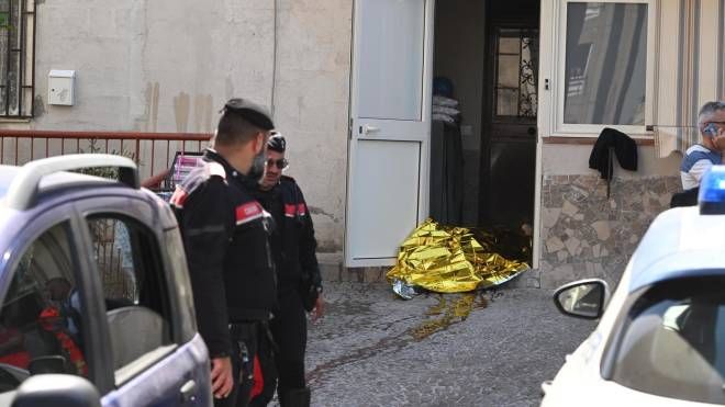 Duplice omicidio a Ponticelli, sul posto i carabinieri 