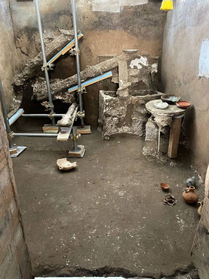 Pompei, l'ultima meraviglia: l'armadio rimasto chiuso per 2mila anni e la casa del ceto medio (parco archeologico di Pompei)
