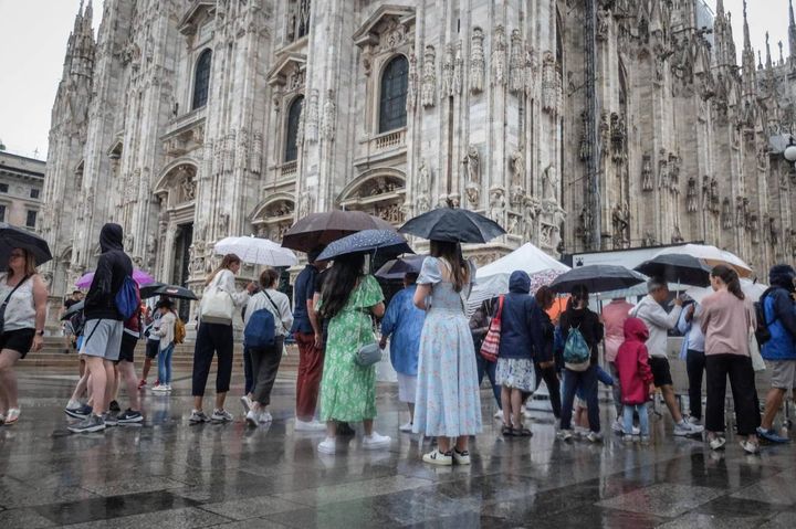 Pioggia in Lombardia, parchi chiusi a Milano